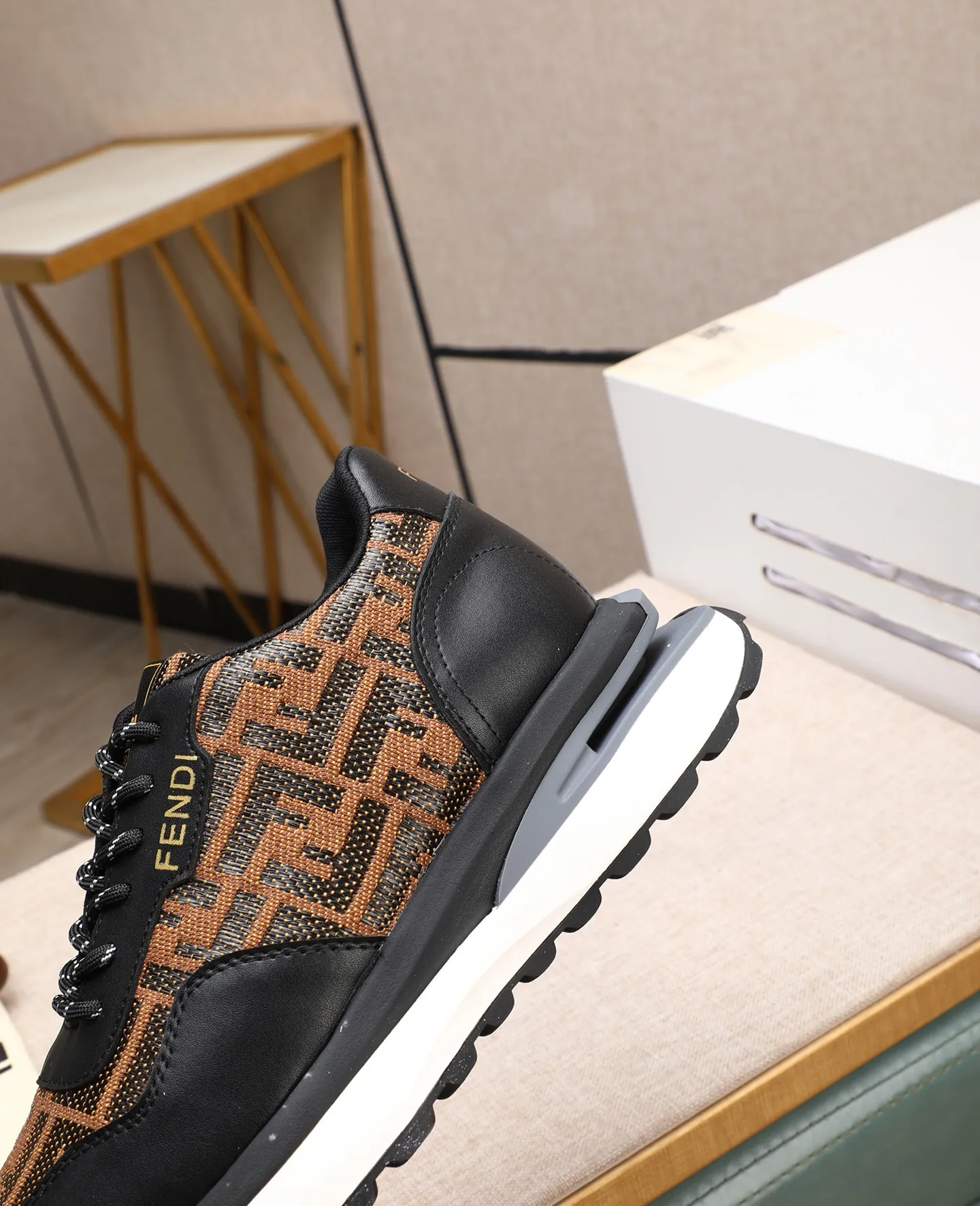 Men's shoes 💰460🕷🕷[FENDI] Fendi fashionable casual men's shoes 🇨🇳Original official website 1:1 model opening, new models are available first 💯Not high-profile but avant-garde, simple About low-key and fashionable, super versatile style 🌿 Made of original cowhide ➕ Pigskin lining 🎋 The version is comfortable on the feet, so rigorous for any small place, and the workmanship is first-class 🍍38-44 Large quantities in stock